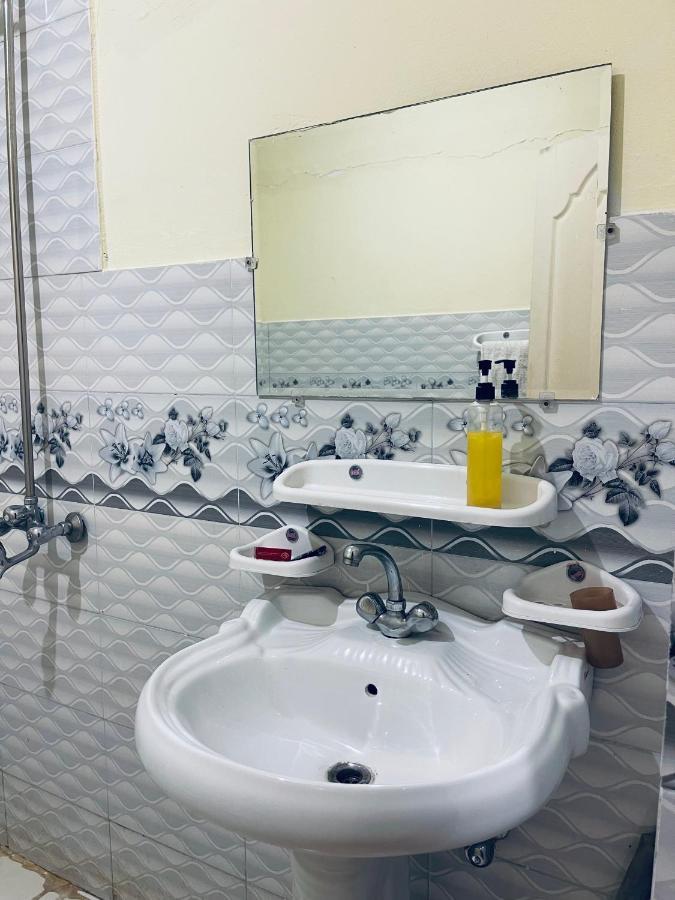 Indus View Hotel 锡卡都 外观 照片